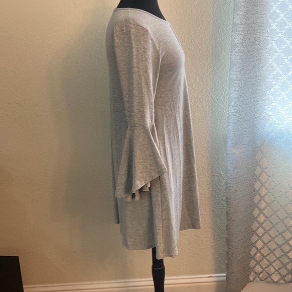 Shop Basic dress w/pockets - Picture 2 of 5